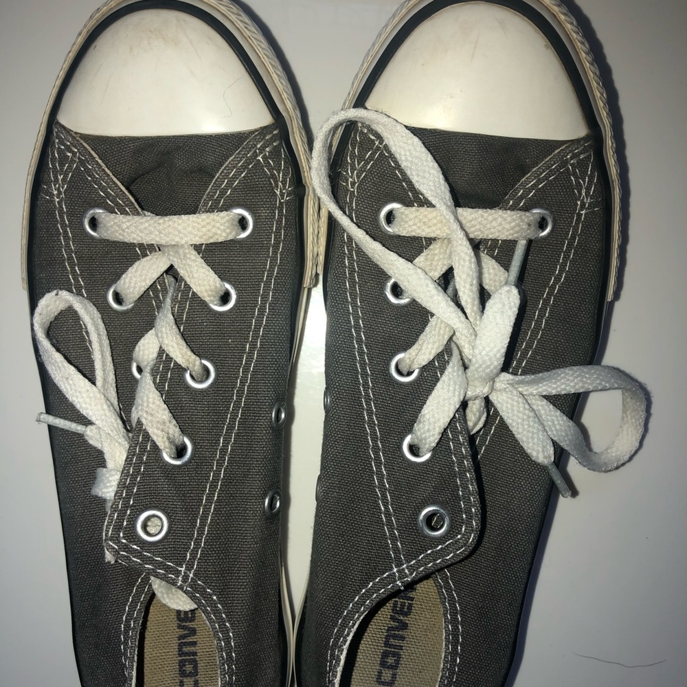 Converse - Picture 2 of 2